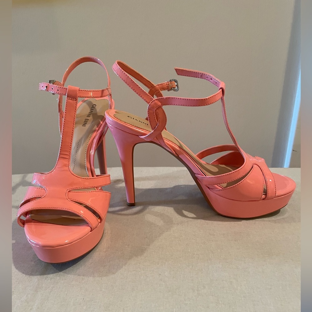 Gianni Bini Coral Patent T-Strap Platform High Heels